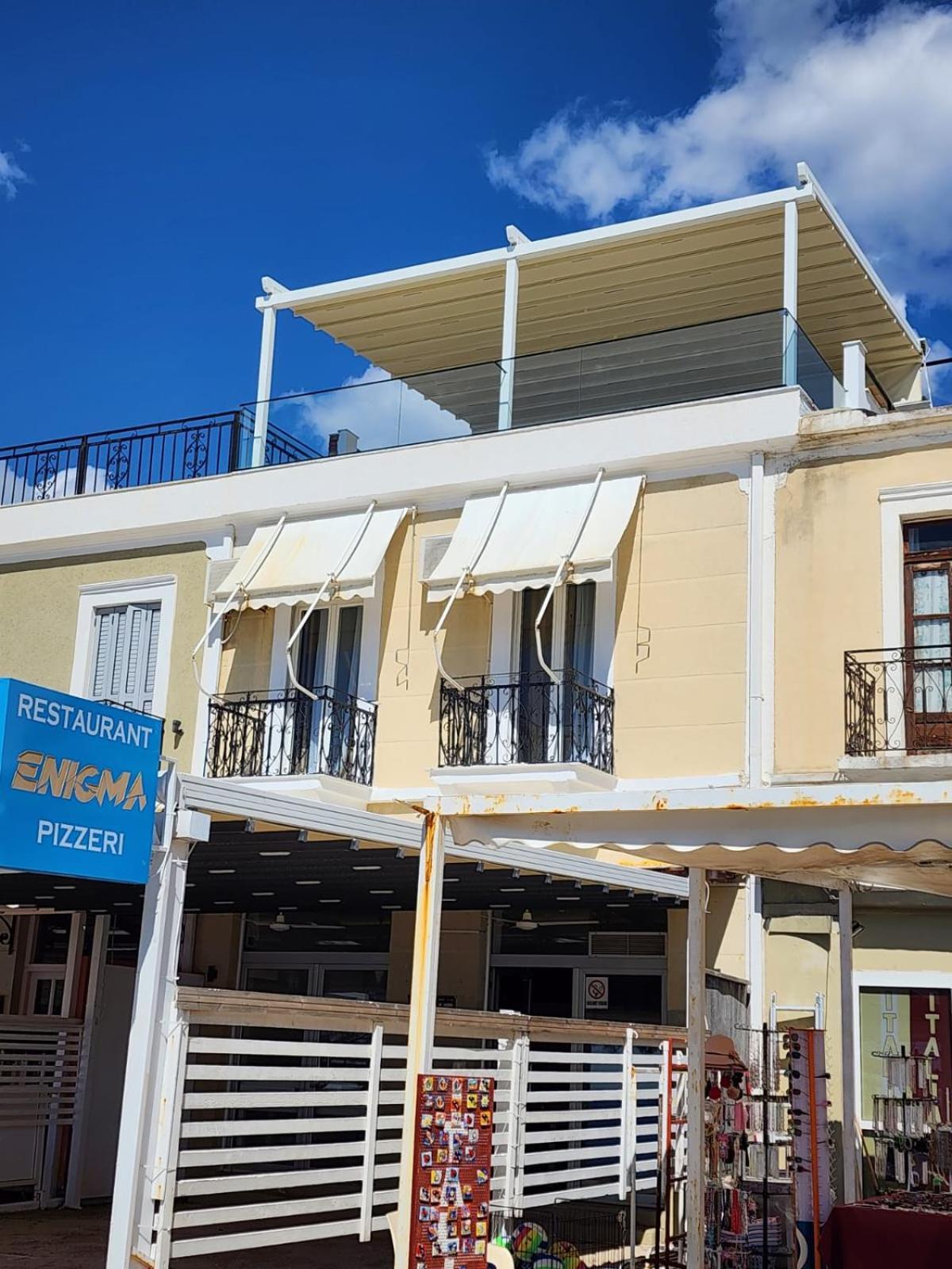Mateo Hostel Himare Bagian luar foto