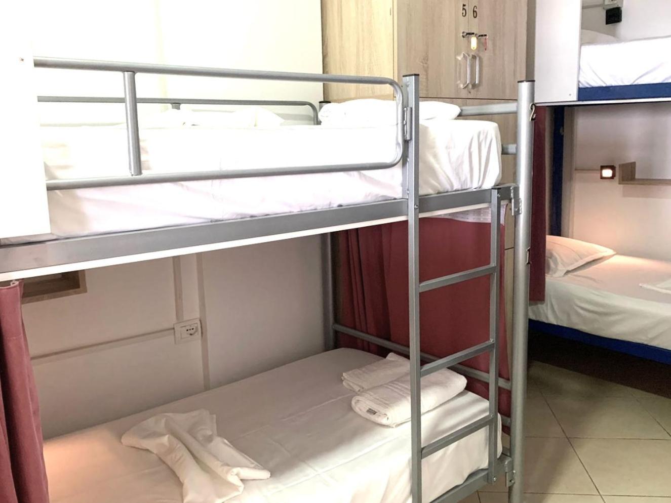 Mateo Hostel Himare Bagian luar foto