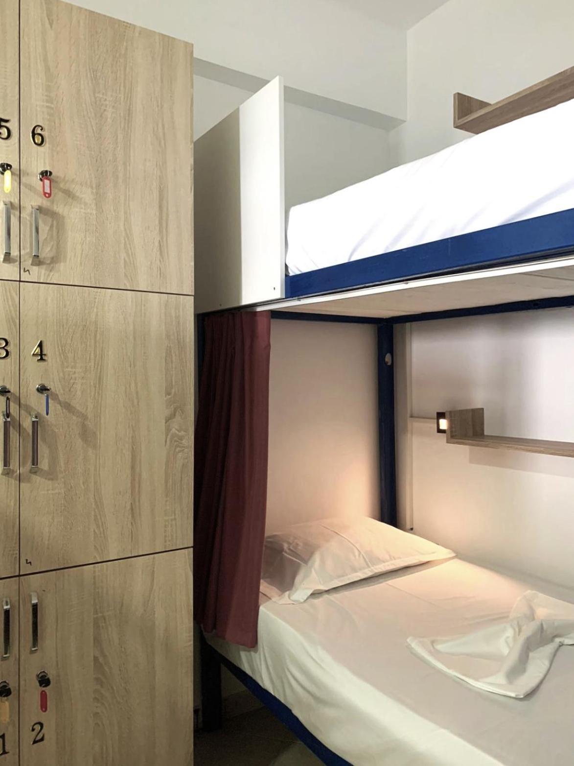 Mateo Hostel Himare Bagian luar foto