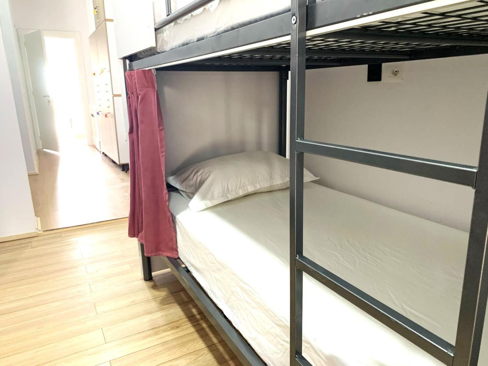 Mateo Hostel Himare Bagian luar foto