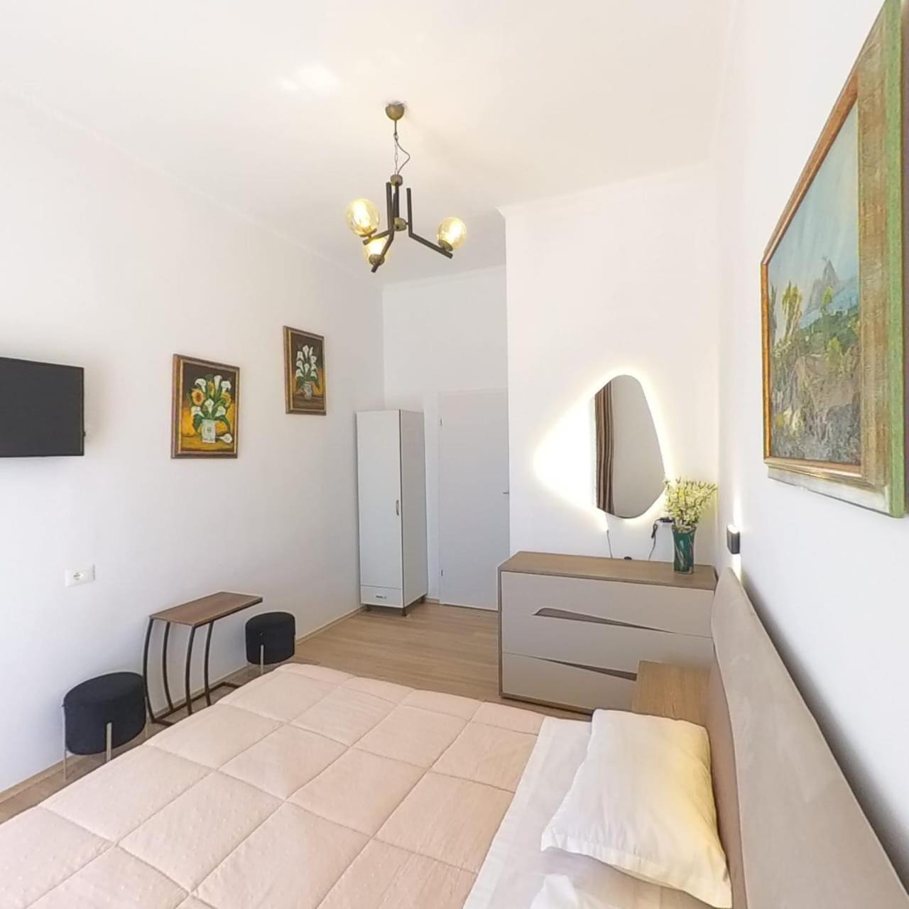 Mateo Hostel Himare Bagian luar foto